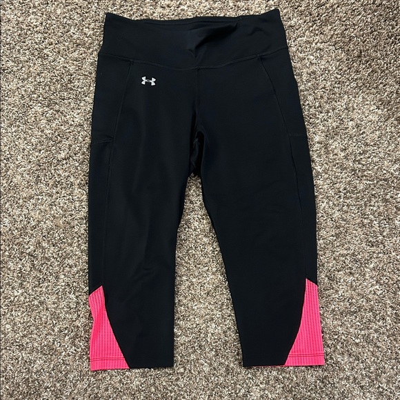 Under Armour Women's Black and Pink Swim Capris - Picture 1 of 1